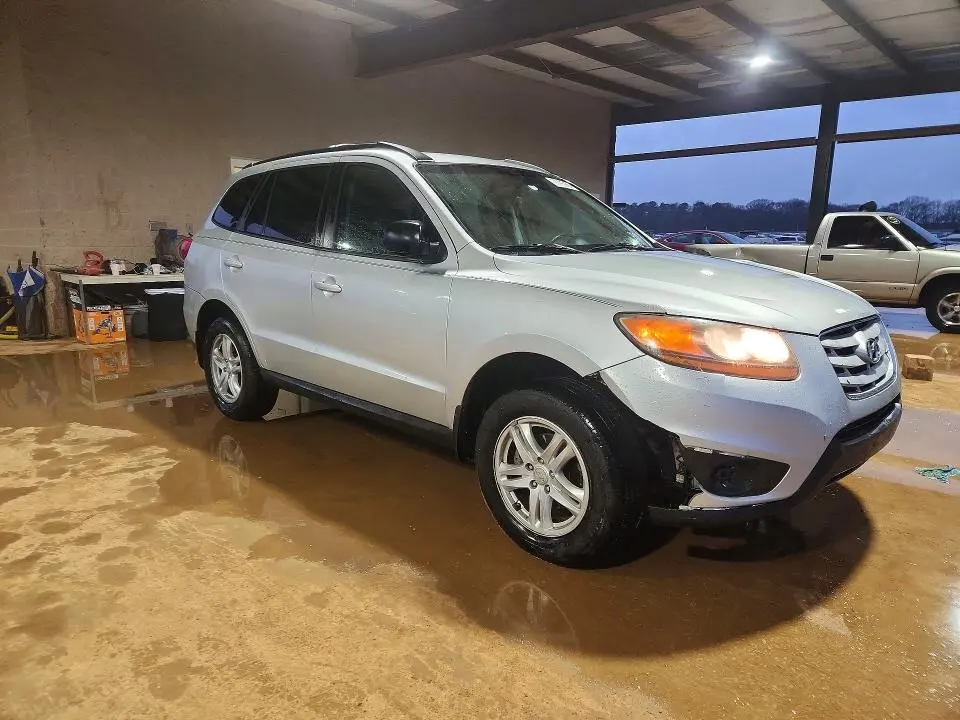 2011 HYUNDAI SANTA FE GLS  