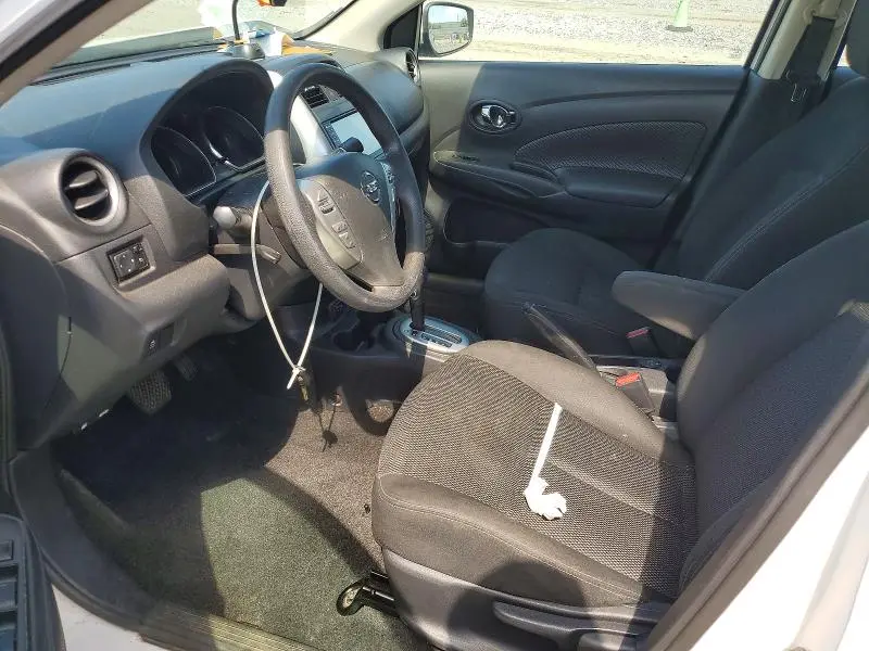 2019 NISSAN VERSA SV  