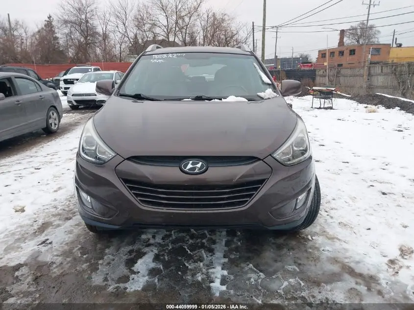 2015 HYUNDAI TUCSON SE