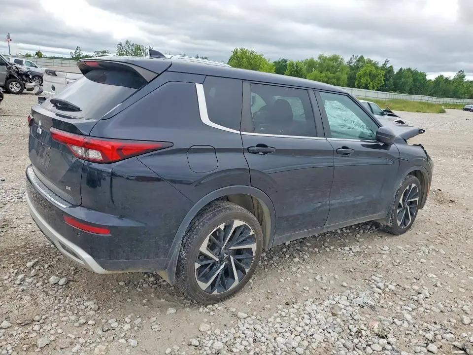 2022 MITSUBISHI OUTLANDER SE  