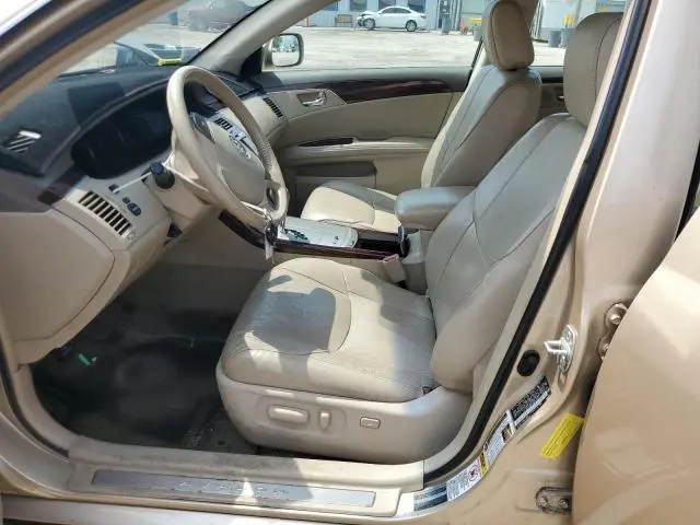 2010 TOYOTA AVALON XL  