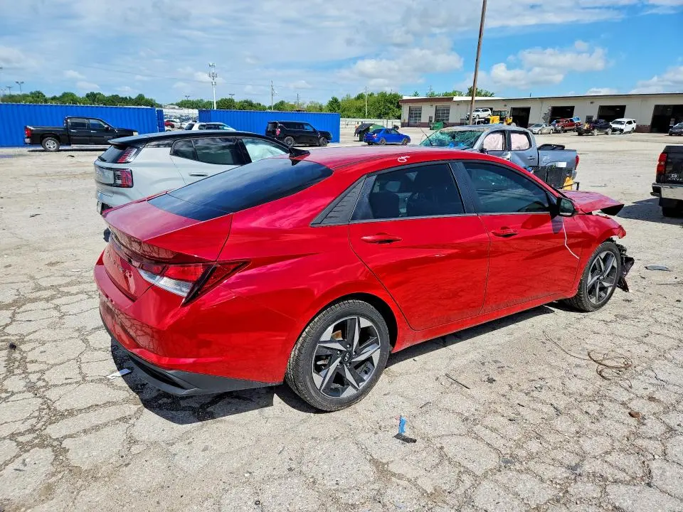 2023 HYUNDAI ELANTRA SEL  