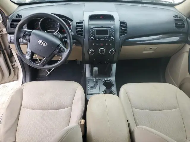 2011 KIA SORENTO BASE  