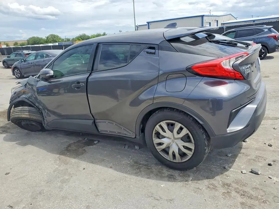 2020 TOYOTA C-HR LE  