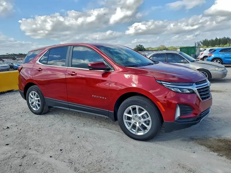 2024 CHEVROLET EQUINOX LT  