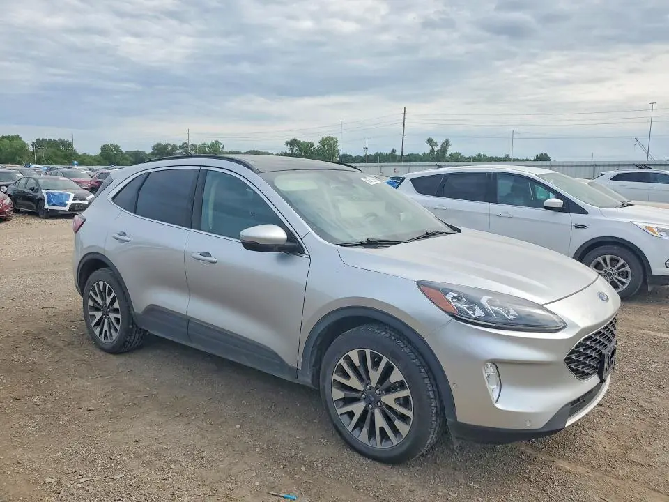 2020 FORD ESCAPE TITANIUM  