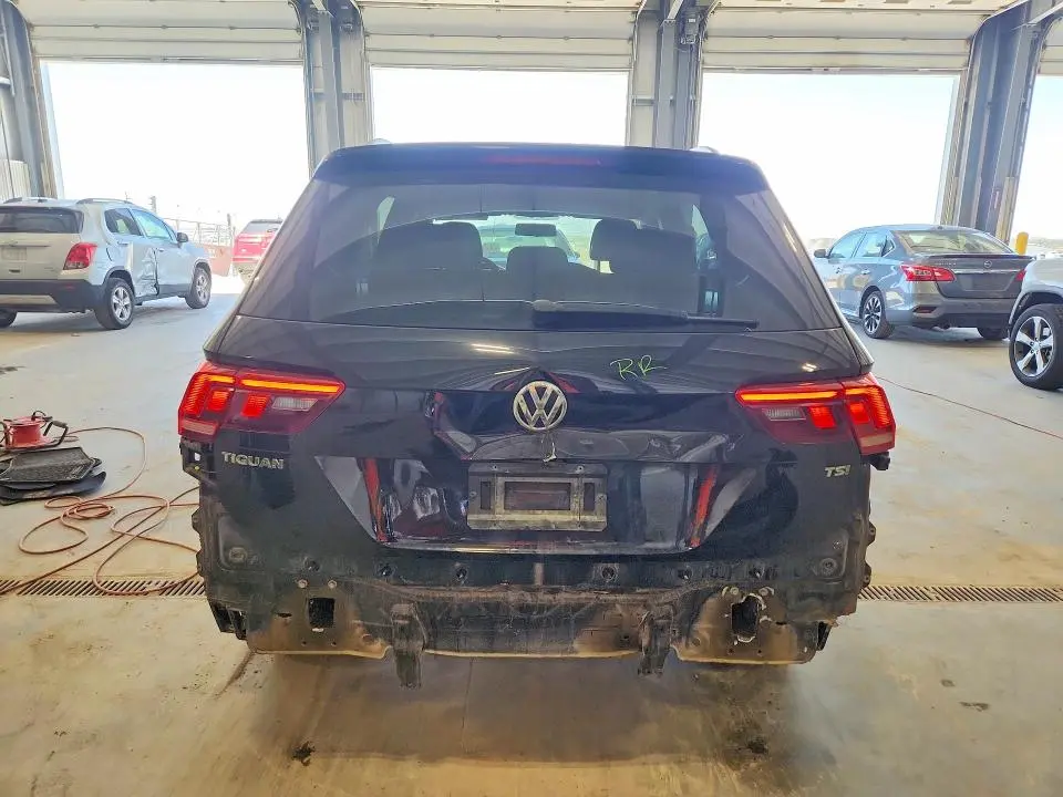 2018 VOLKSWAGEN TIGUAN S  