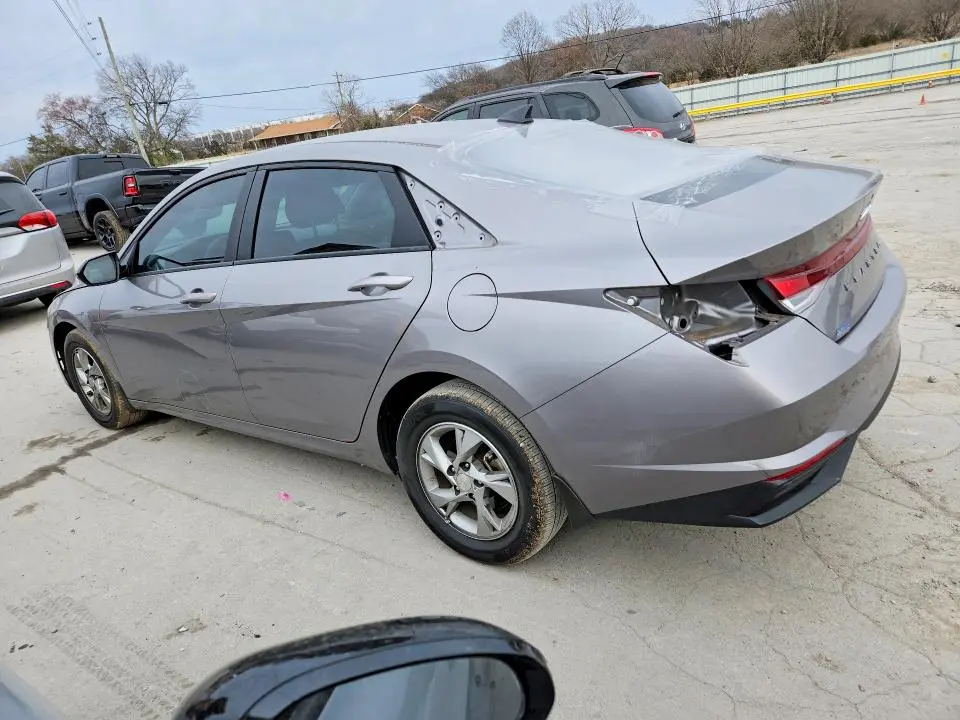 2023 HYUNDAI ELANTRA SE  