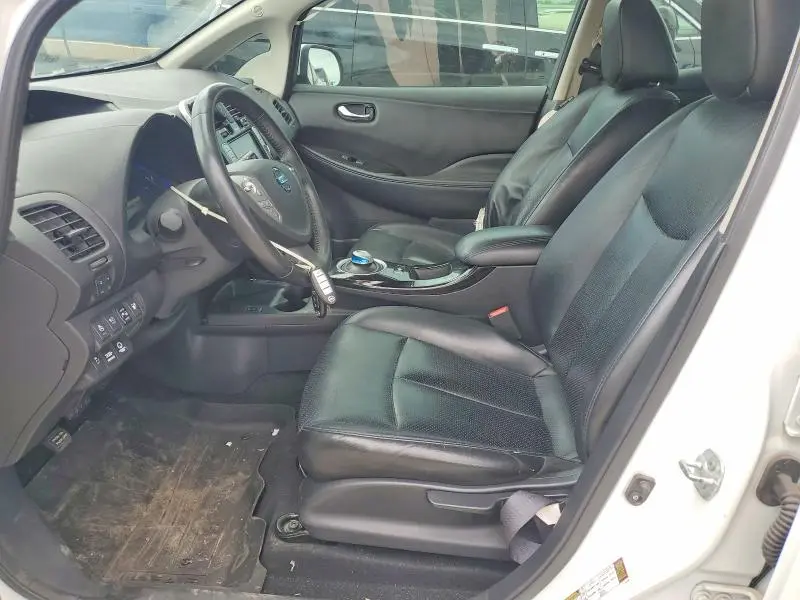 2015 NISSAN LEAF SL  