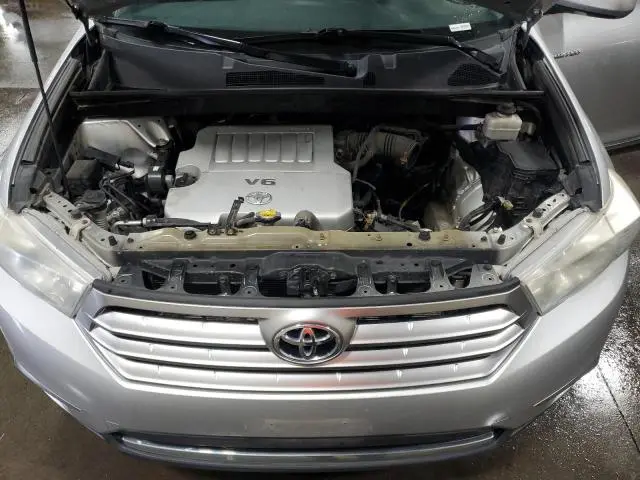 2013 TOYOTA HIGHLANDER LIMITED  