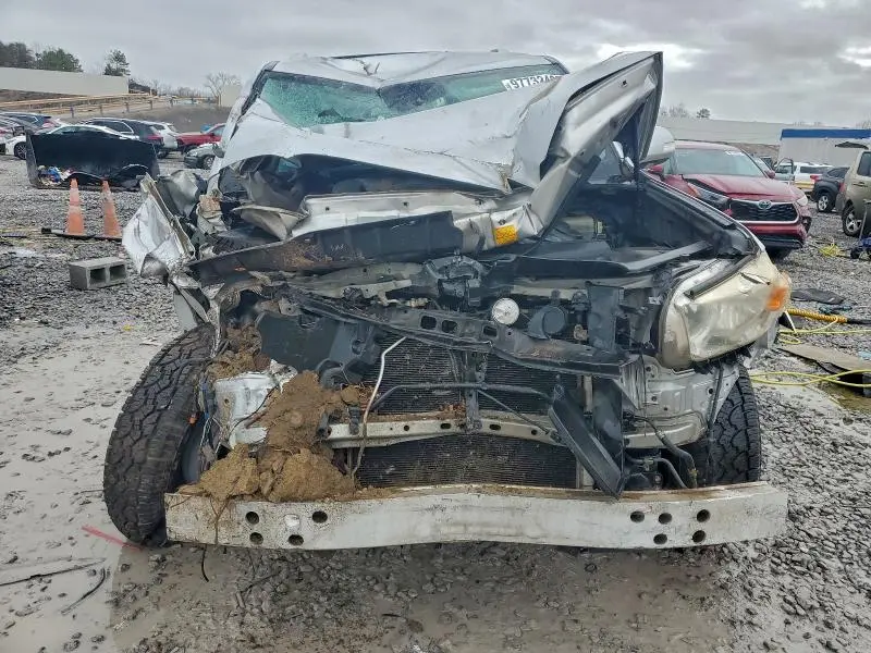 2011 TOYOTA 4RUNNER SR5  