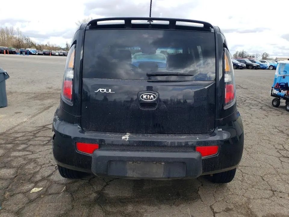 2011 KIA SOUL +  
