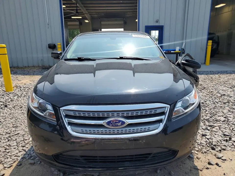 2011 FORD TAURUS SEL  