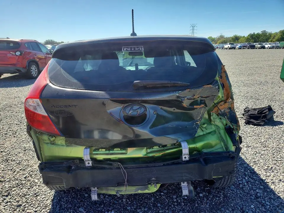 2013 HYUNDAI ACCENT SE  