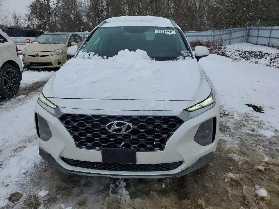 2020 HYUNDAI SANTA FE SE  