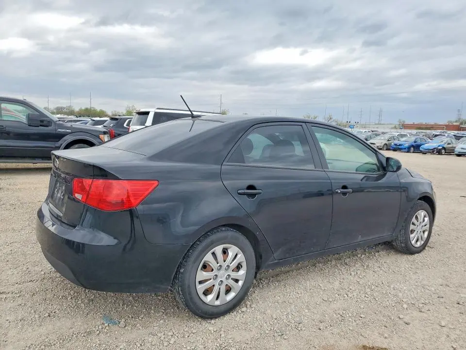 2013 KIA FORTE LX  