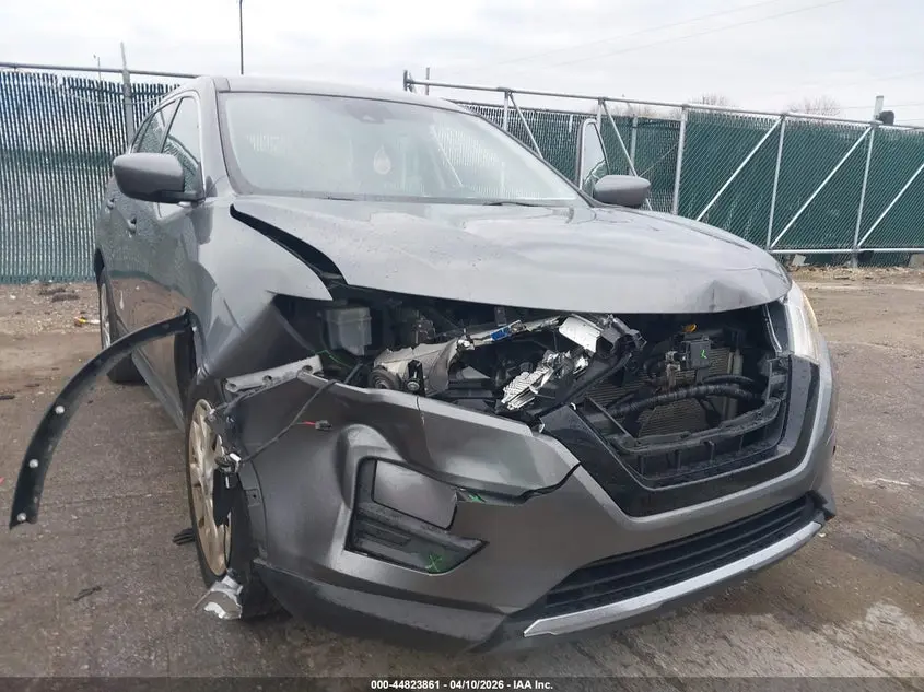 2019 NISSAN ROGUE S