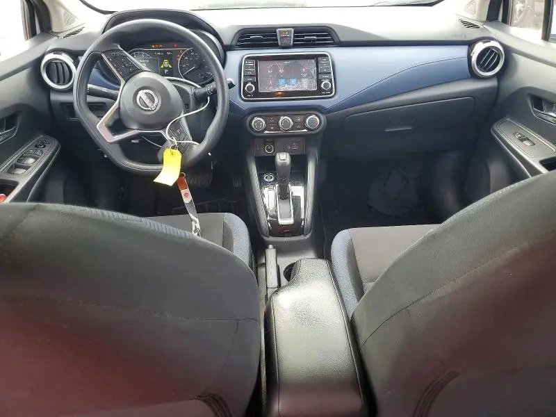 2023 NISSAN VERSA SV  