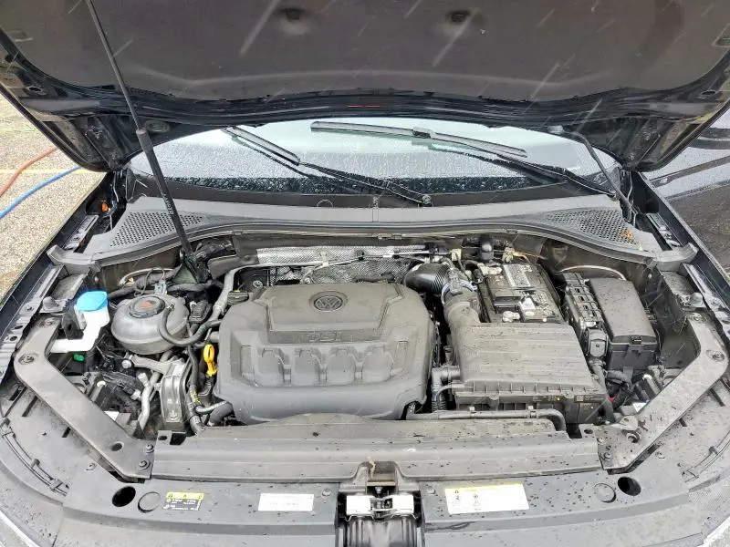 2023 VOLKSWAGEN TIGUAN SE R-LINE BLACK  