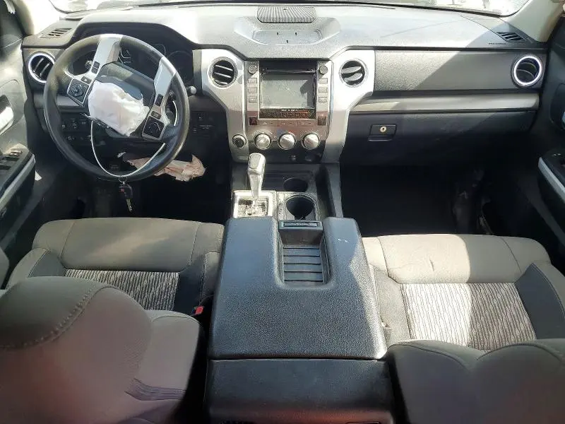 2018 TOYOTA TUNDRA CREWMAX SR5  