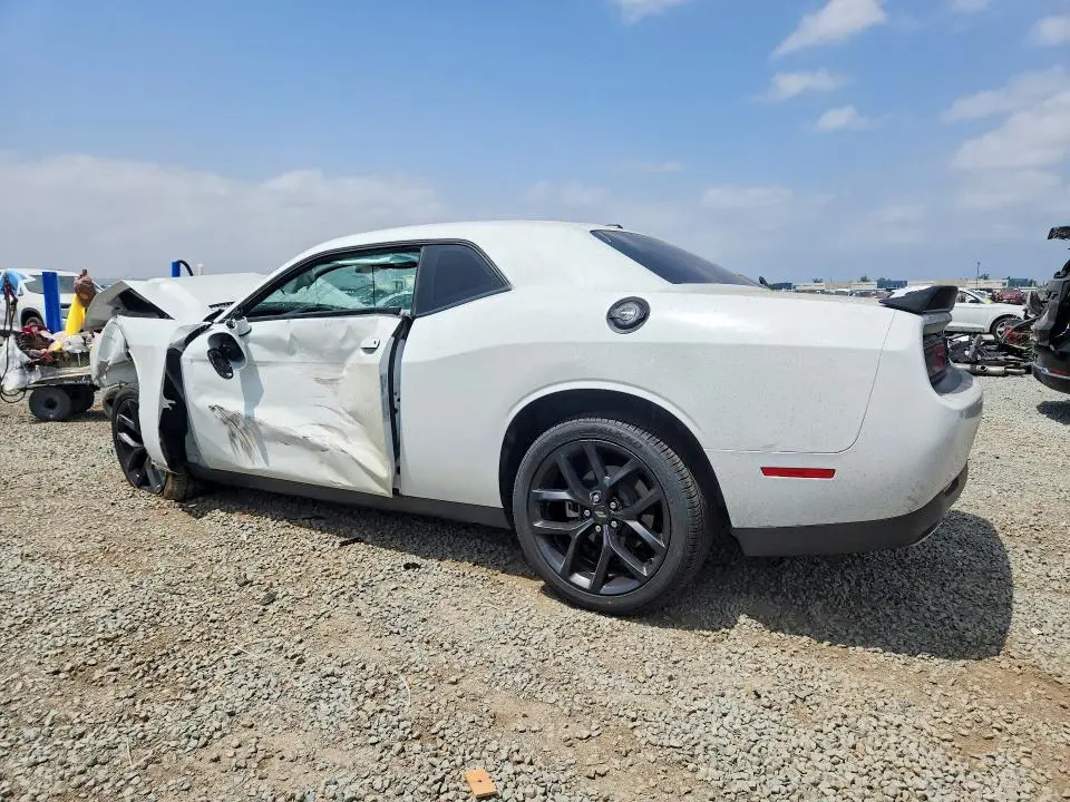 2022 DODGE CHALLENGER SXT  
