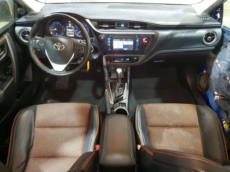 2019 TOYOTA COROLLA SE  