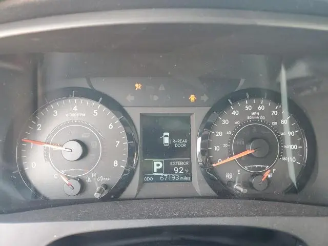 2015 TOYOTA SIENNA LE  