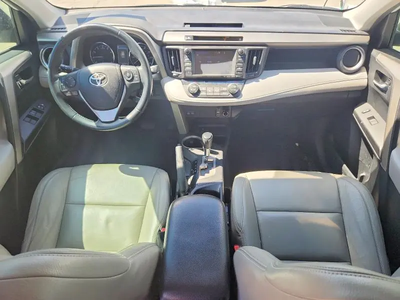 2016 TOYOTA RAV4 XLE  