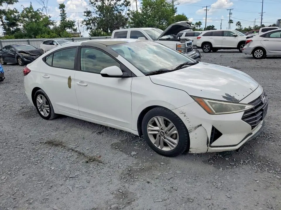 2019 HYUNDAI ELANTRA SEL  