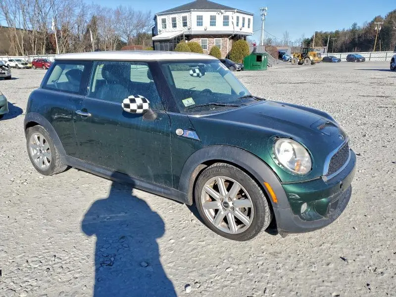 2011 MINI COOPER S  
