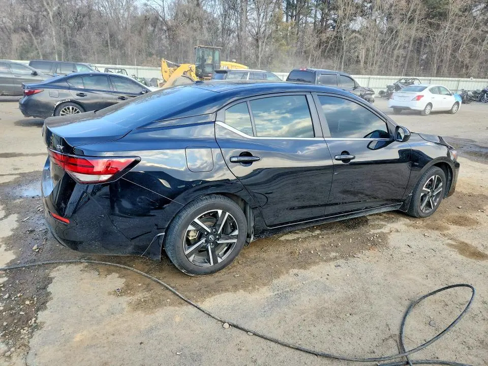 2024 NISSAN SENTRA SV  