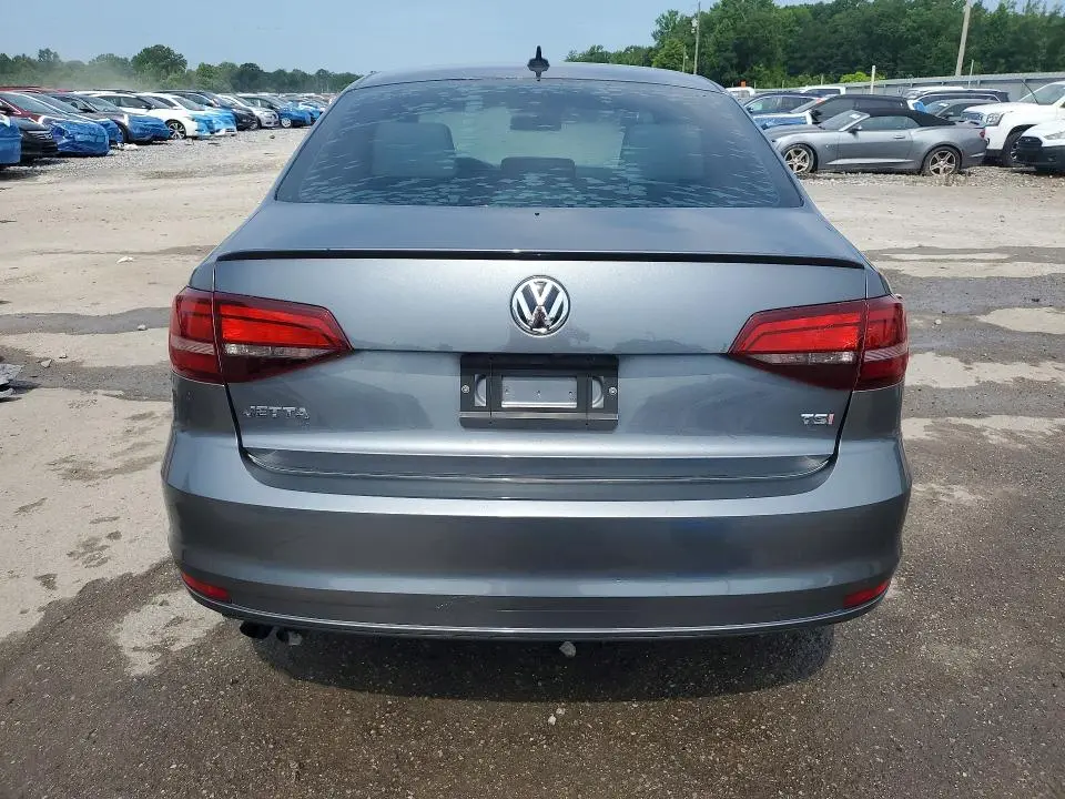 2016 VOLKSWAGEN JETTA SPORT  