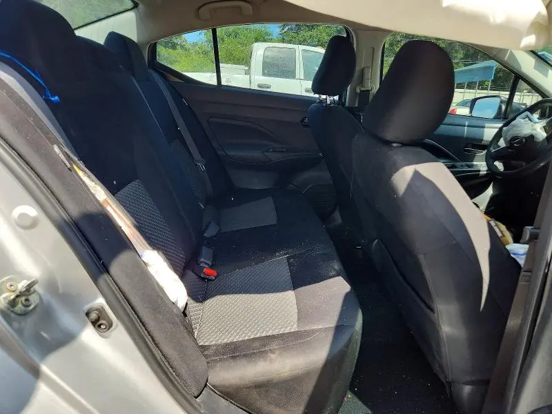 2021 NISSAN VERSA S  