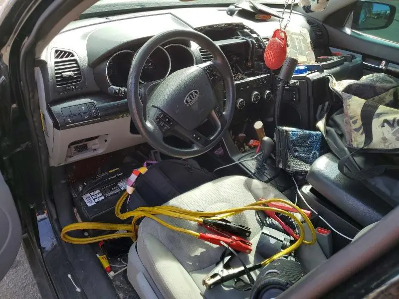 2013 KIA SORENTO LX  