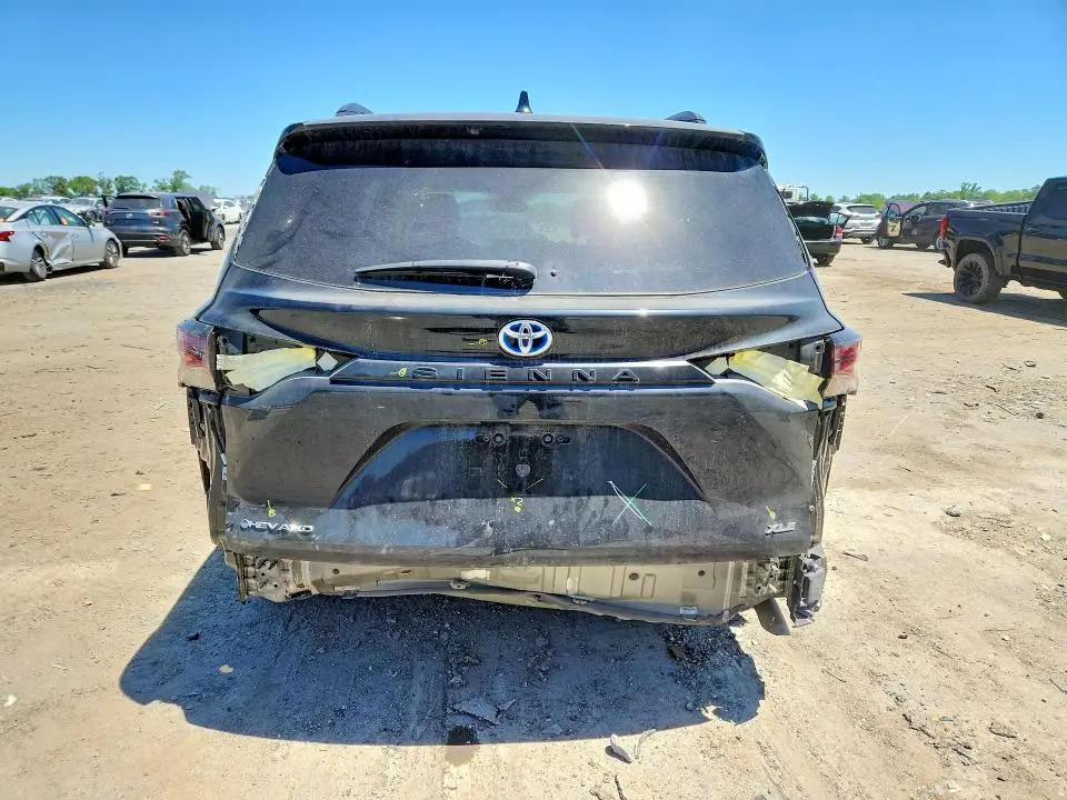 2025 TOYOTA SIENNA XLE 7-PASSENGER  