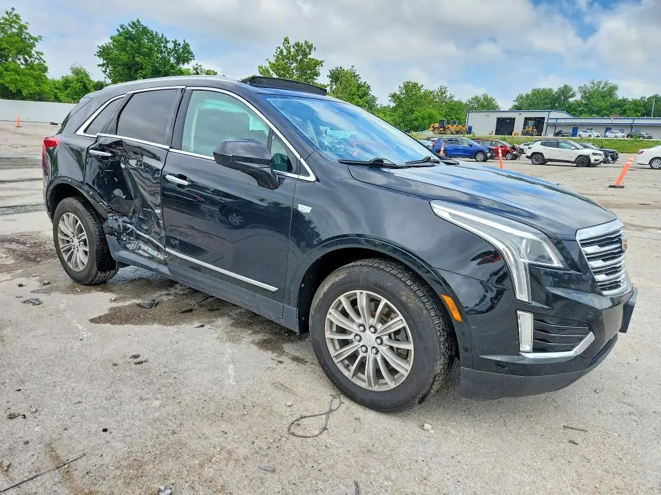 2017 CADILLAC XT5 LUXURY  