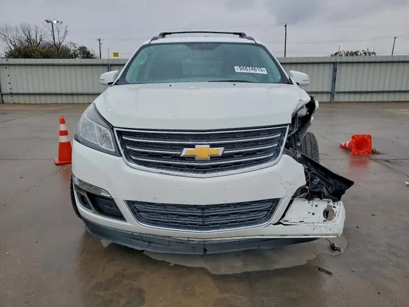 2017 CHEVROLET TRAVERSE LT  