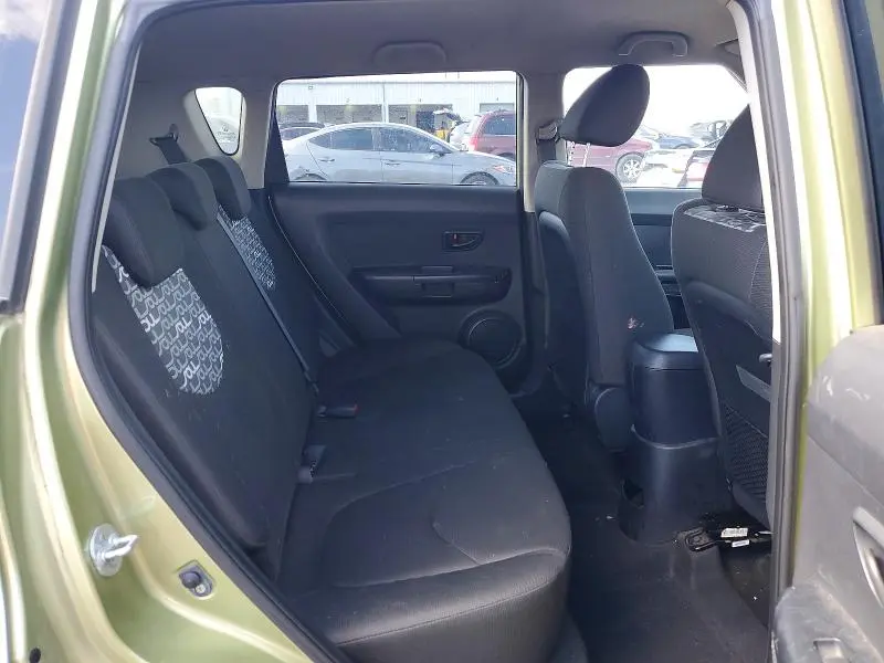 2010 KIA SOUL +  