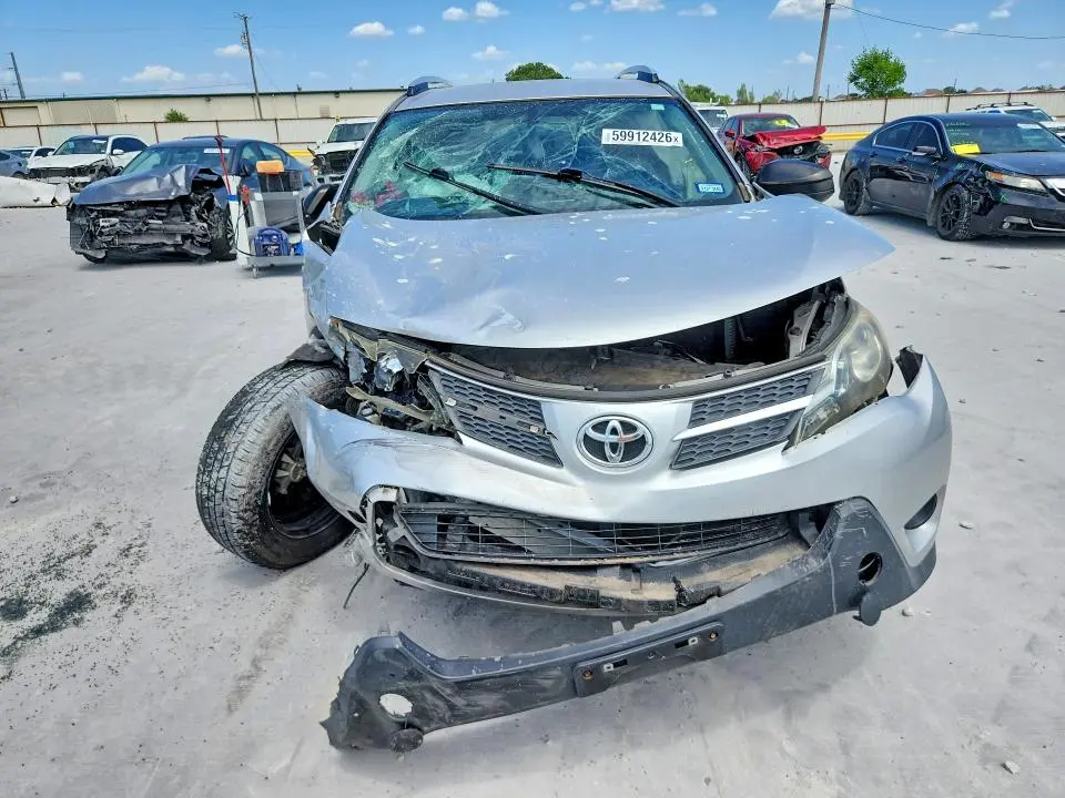 2015 TOYOTA RAV4 LE  