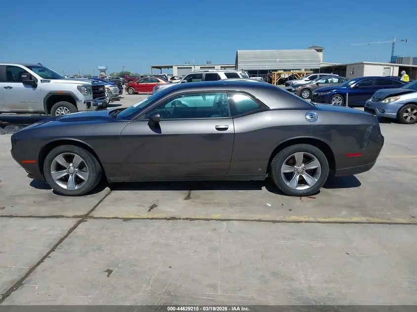 2016 DODGE CHALLENGER SXT