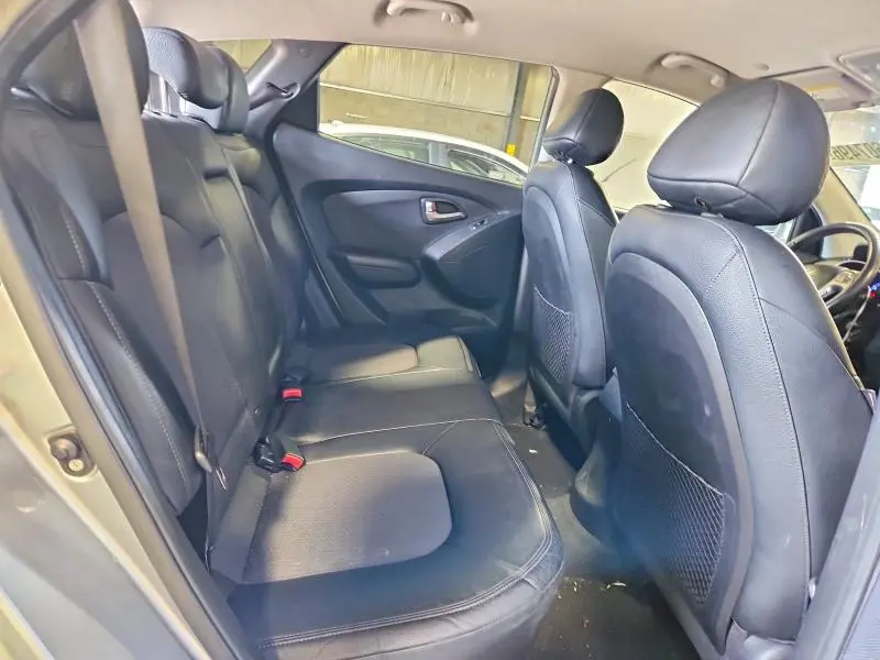 2010 HYUNDAI TUCSON GLS  