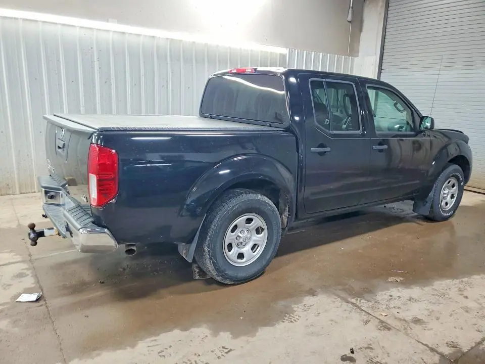 2014 NISSAN FRONTIER S  