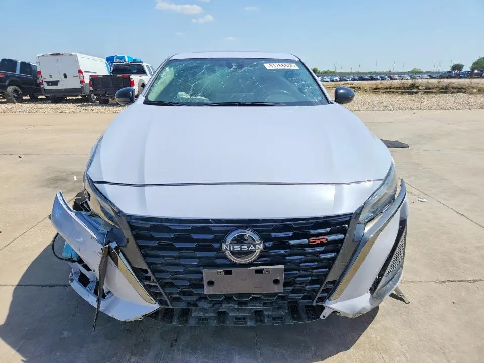 2023 NISSAN ALTIMA SR  