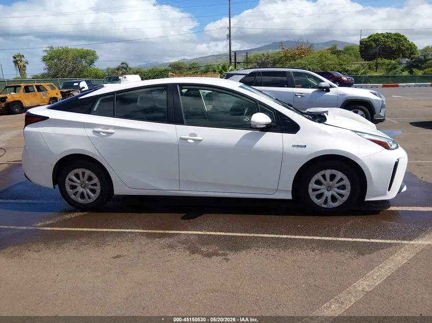 2020 TOYOTA PRIUS LE