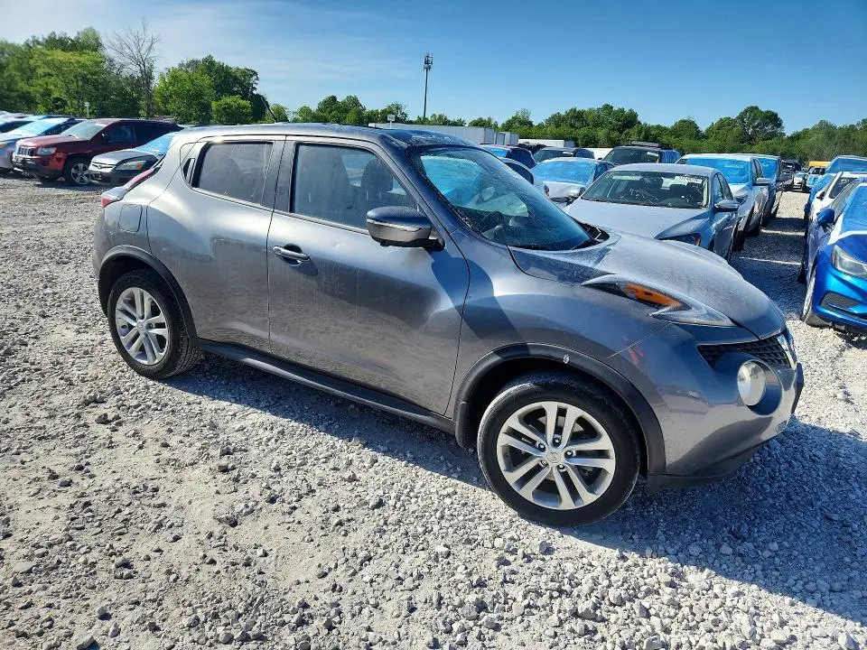 2015 NISSAN JUKE SV  