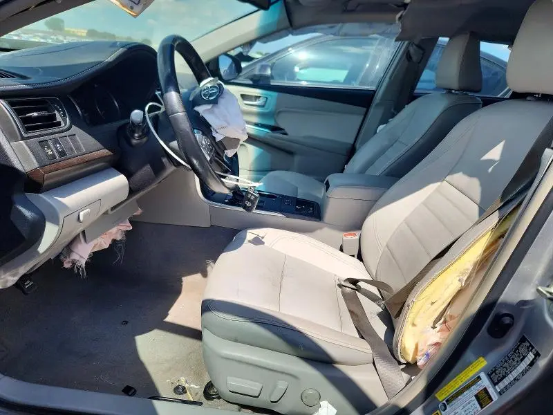 2015 TOYOTA CAMRY XLE  