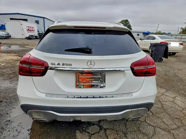 2020 MERCEDES-BENZ GLA 250  