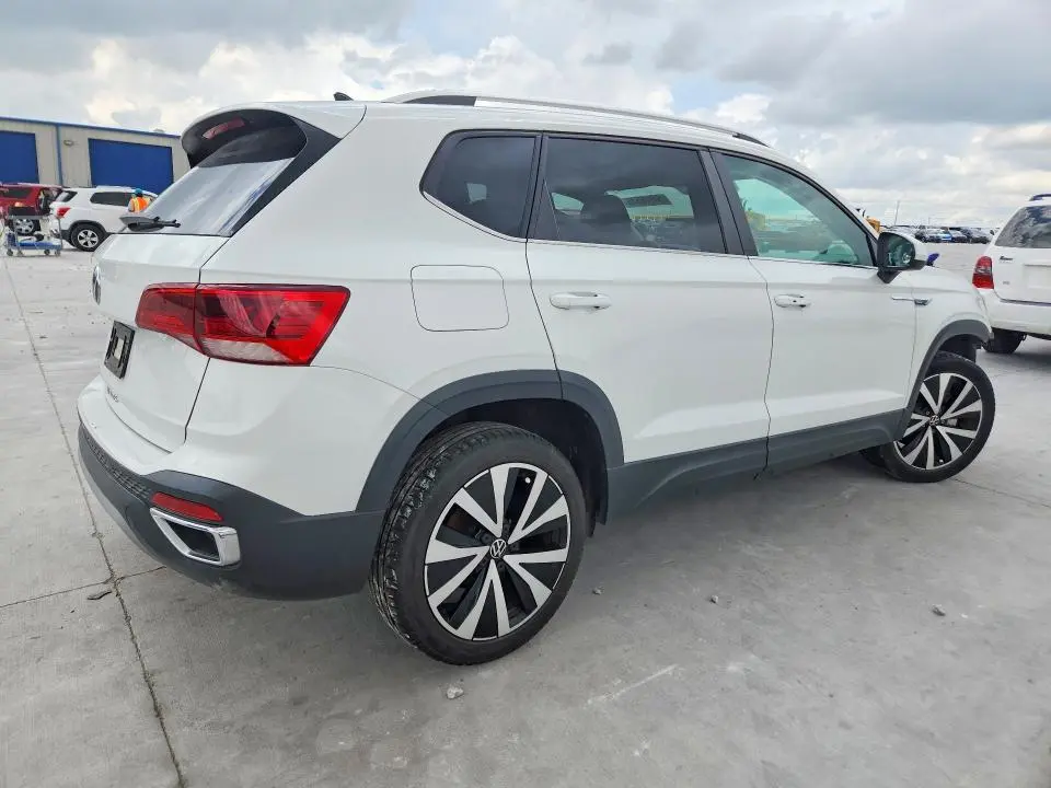 2022 VOLKSWAGEN TAOS SE  