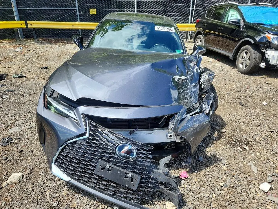 2023 LEXUS IS 300  