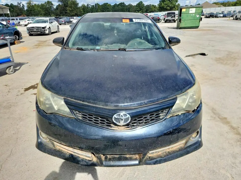 2012 TOYOTA CAMRY SE  